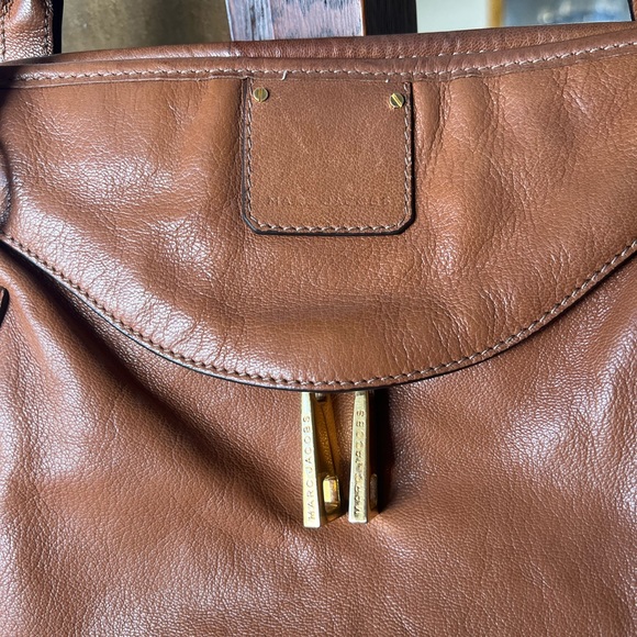 Calfskin Marc Jacobs Handbag in Stone - Picture 3 of 7